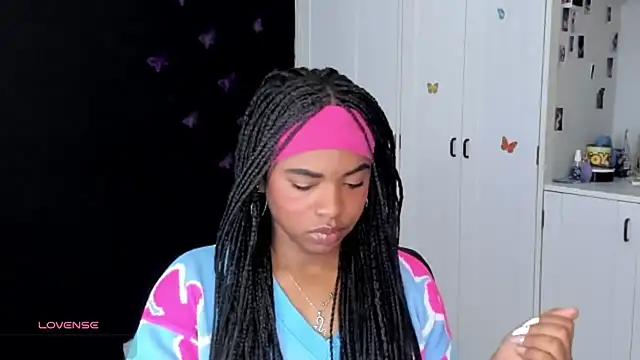 Marce 22 online show from 5, 10, 2025