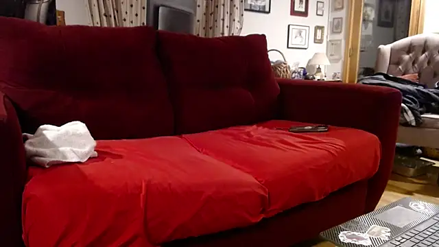 UnCuTupTheBuTT online show from 12, 10, 2025