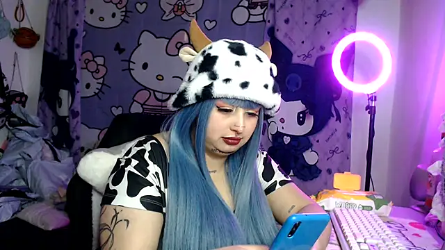 Snapshot of lussyevans24 chatting on 5, 7, 2026 lussyevans24 online show from 5, 7, 2026