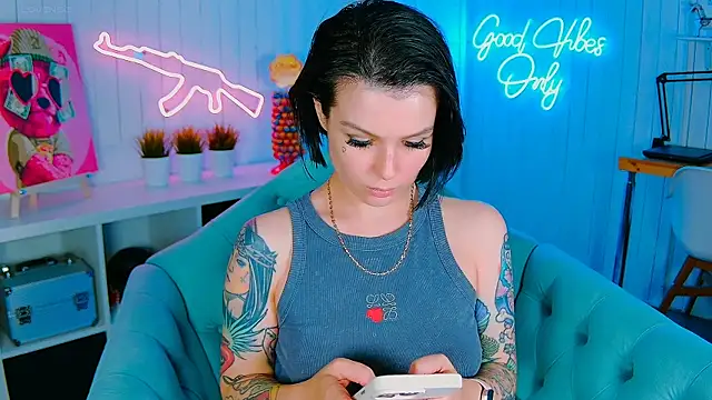 My toys pink online show from 22, 9, 2025