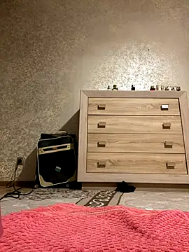 Kim SLO online show from 4, 12, 2024