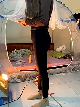 Snapshot of PussyWet_ chatting on 5, 11, 2025 PussyWet online show from 5, 11, 2025