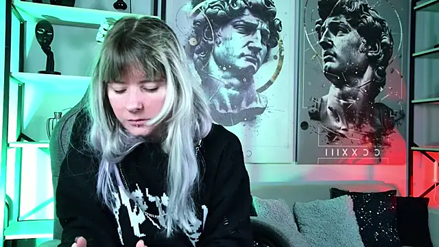 LexiWenford online show from 8, 4, 2026