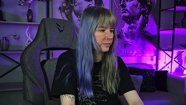 Snapshot of LexiWenford chatting on 7, 5, 2026 LexiWenford online show from 7, 5, 2026
