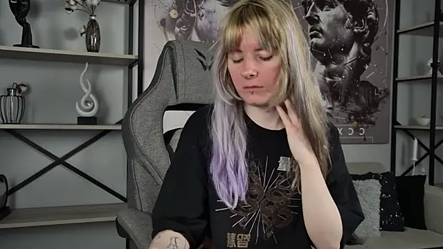 Snapshot of LexiWenford chatting on 21, 5, 2026 LexiWenford online show from 21, 5, 2026