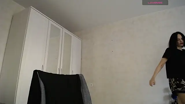 Devil Goddess online show from 22, 11, 2025