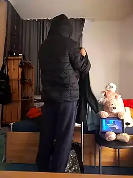 Dennis 2024 online show from 13, 1, 2025