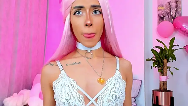 StormiRusso online show from 25, 2, 2025