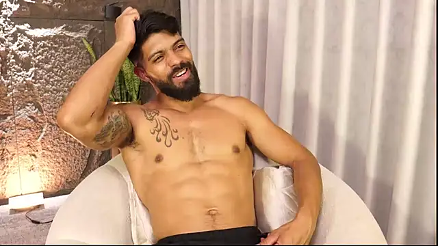 DannSaenz online show from 30, 4, 2026
