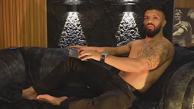 DannSaenz online show from 26, 10, 2025