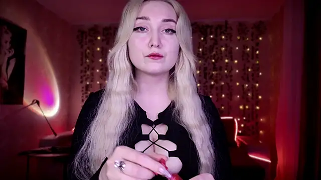 AllisonBlack  online show from 8, 4, 2026