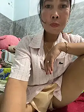 Linaannn online show from 3, 12, 2025