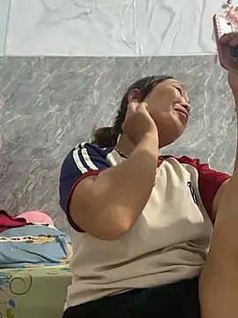 Linaannn online show from 6, 11, 2025