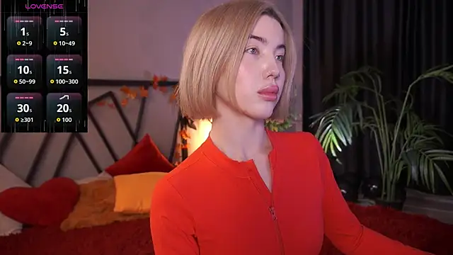 Snapshot of LindaThacker chatting on 17, 11, 2025 LindaThacker online show from 17, 11, 2025