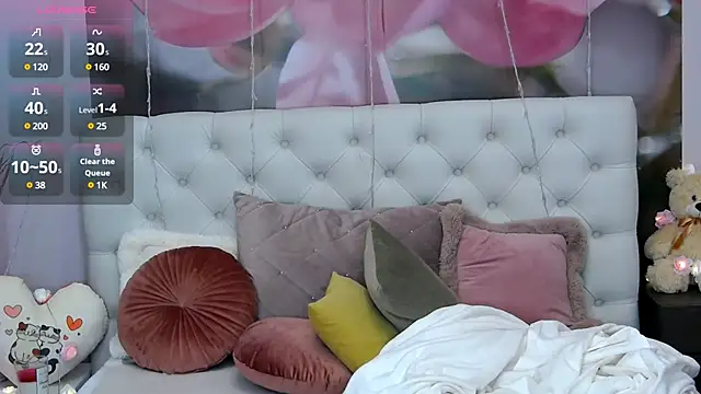 Snapshot of VioletUmi chatting on 1, 3, 2025 VioletUmi online show from 1, 3, 2025