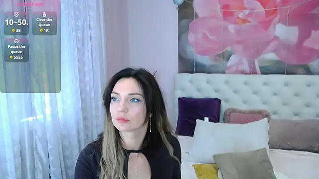 Snapshot of VioletUmi chatting on 16, 9, 2025 VioletUmi online show from 16, 9, 2025