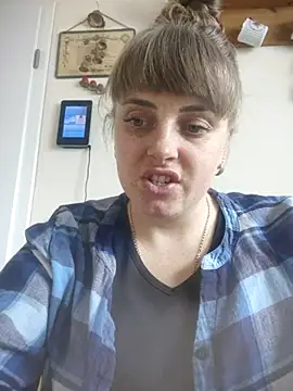 CoddessCrystal online show from 2, 4, 2026