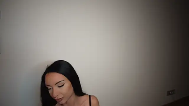 Snapshot of cara_mella chatting on 11, 1, 2025 cara mella online show from 11, 1, 2025