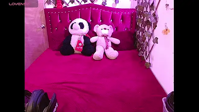 Melani cute02 online show from 9, 4, 2026