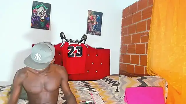 blackWhite hot online show from 22, 9, 2025