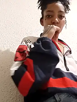 Laanegraofficial  online show from 5, 1, 2025