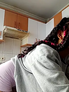 Laanegraofficial  online show from 2, 10, 2025