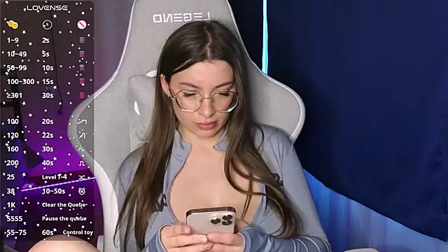 Snapshot of EuphoriaHaily chatting on 21, 3, 2025 EuphoriaHaily online show from 21, 3, 2025