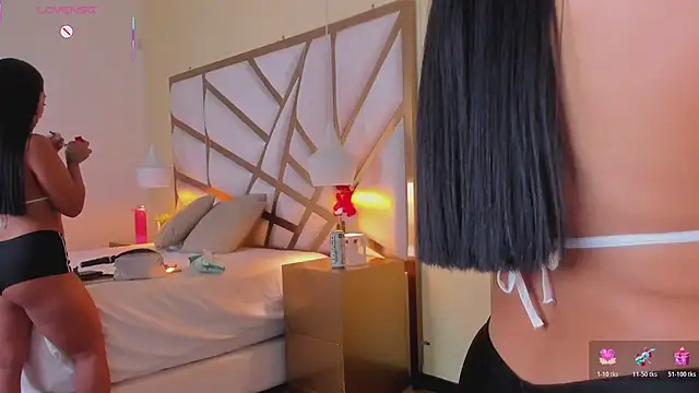 Snapshot of CarolineMaldonado chatting on 3, 2, 2026 CarolineMaldonado online show from 3, 2, 2026