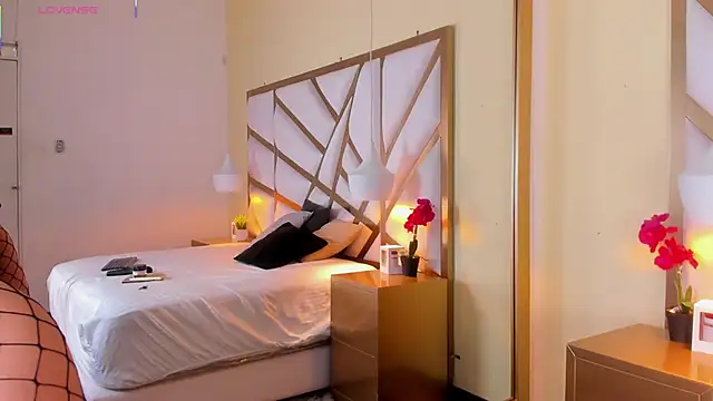 Snapshot of CarolineMaldonado chatting on 18, 9, 2025 CarolineMaldonado online show from 18, 9, 2025