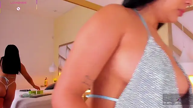 Snapshot of CarolineMaldonado chatting on 9, 10, 2025 CarolineMaldonado online show from 9, 10, 2025