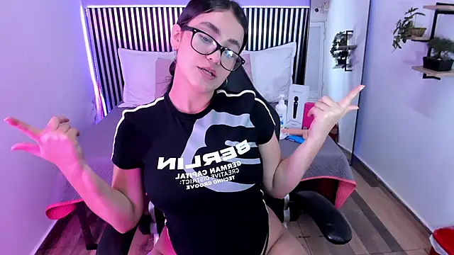 Snapshot of Hanah_Greey chatting on 11, 6, 2026 Hanah Greey online show from 11, 6, 2026