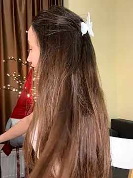 Polli Kiss online show from 26, 11, 2025