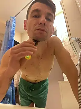 Snapshot of shufflercat chatting on 28, 11, 2025 shufflercat online show from 28, 11, 2025