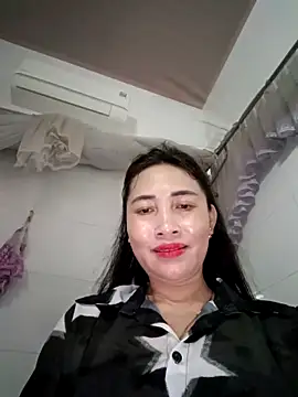 Snapshot of Wet_pussyxx chatting on 8, 11, 2025 Wet pussyxx online show from 8, 11, 2025