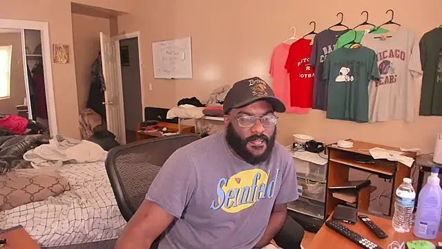 MrChuckDailyXXX online show from 5, 11, 2025