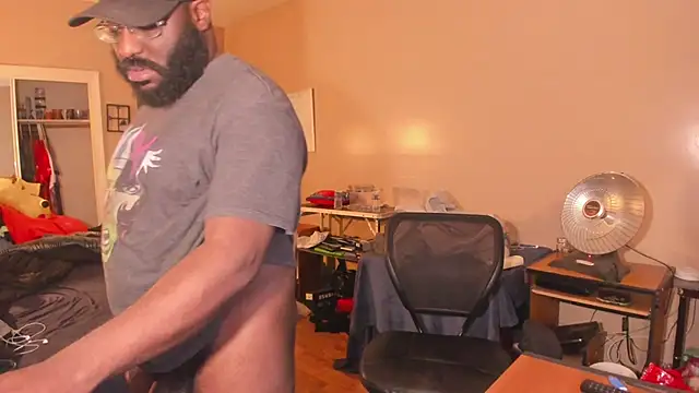 MrChuckDailyXXX online show from 27, 4, 2026