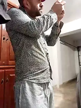 Snapshot of Rober2230 chatting on 7, 1, 2025 Rober2230 online show from 7, 1, 2025