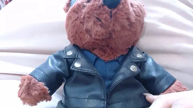 AMI   oO online show from 23, 9, 2025