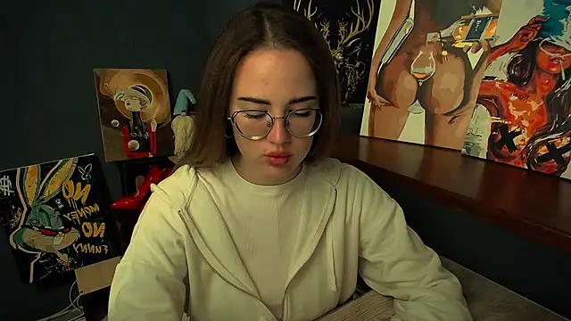 Snapshot of luxie_milady chatting on 5, 12, 2025 luxie milady online show from 5, 12, 2025