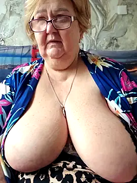 Snapshot of Awn290668 chatting on 16, 11, 2025 Awn290668 online show from 16, 11, 2025