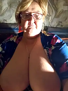 Snapshot of Awn290668 chatting on 13, 11, 2025 Awn290668 online show from 13, 11, 2025