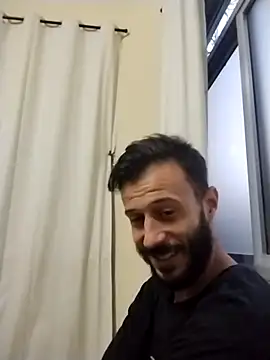 Snapshot of LopeseLua chatting on 9, 10, 2025 LopeseLua online show from 9, 10, 2025