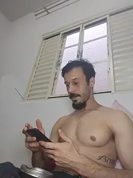 Snapshot of LopeseLua chatting on 20, 11, 2025 LopeseLua online show from 20, 11, 2025