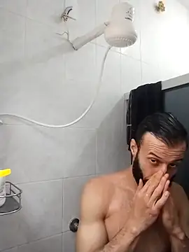 Snapshot of LopeseLua chatting on 22, 10, 2025 LopeseLua online show from 22, 10, 2025