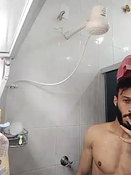 Snapshot of LopeseLua chatting on 8, 10, 2025 LopeseLua online show from 8, 10, 2025