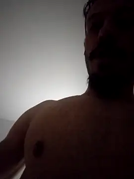 Snapshot of LopeseLua chatting on 7, 11, 2025 LopeseLua online show from 7, 11, 2025