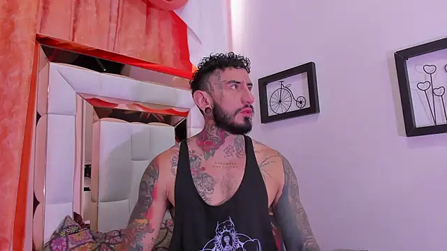 dilan scootk  online show from 18, 5, 2026