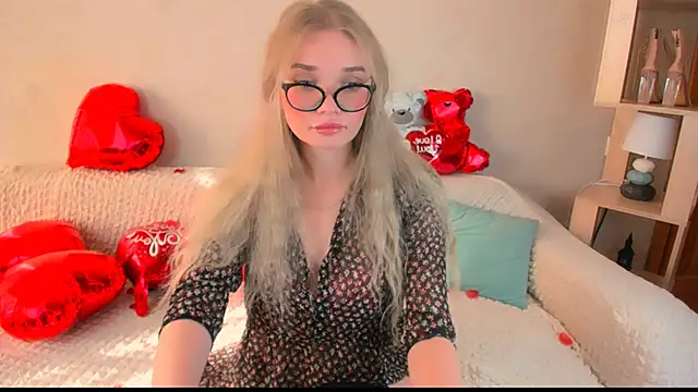 BoysLoveBlondee online show from 17, 2, 2025