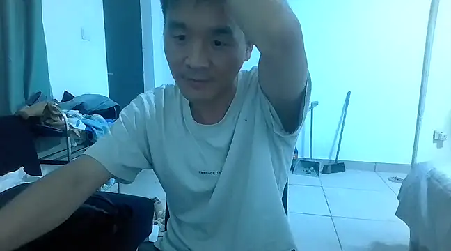 kisstoyousoon2024 online show from 17, 3, 2025