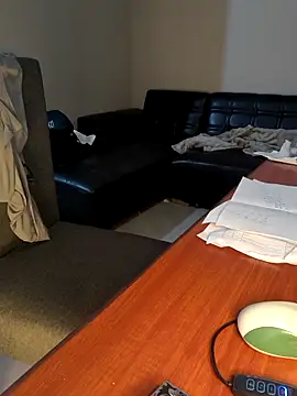 kisstoyousoon2024 online show from 12, 9, 2025